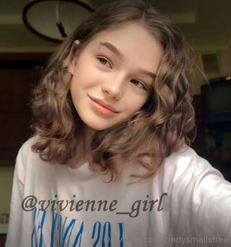 🅰️🅽🅶🅴🅻 🅵🅰️🅲🅴 ➔ @vivienne_girl 🧚🏻‍♂️𝑰 𝒂𝒎 𝒂𝒏 𝒊𝒏𝒏𝒐𝒄𝒆𝒏𝒕 𝒈𝒊𝒓𝒍 𝒘𝒉𝒐..