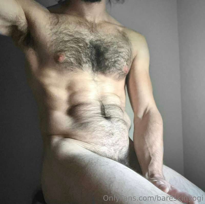 Tip this post and I’ll open my legs for you 😘