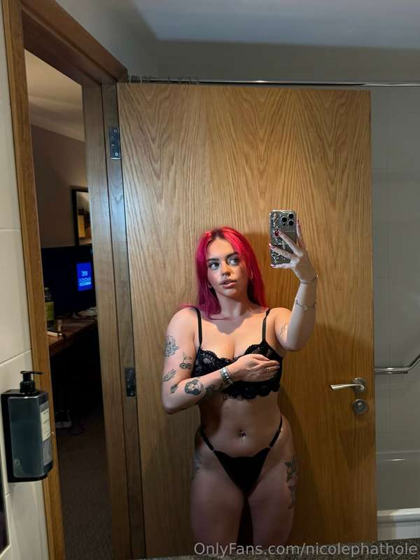 nicolephathole
