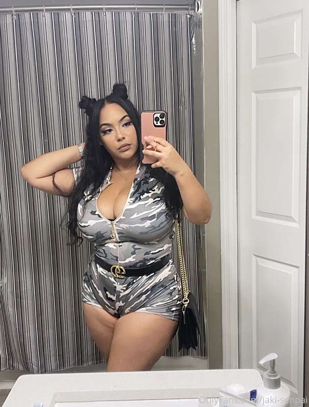 Too cute to be this bad 😏