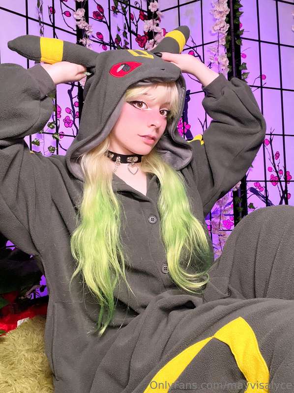 Wanna see what I'm wearing under this cute pokemon onesie? 😘..