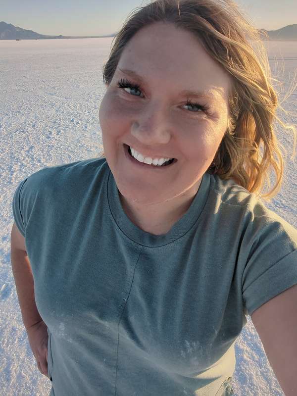 Guess where I'm at? I laid down on the salt flats and now it..