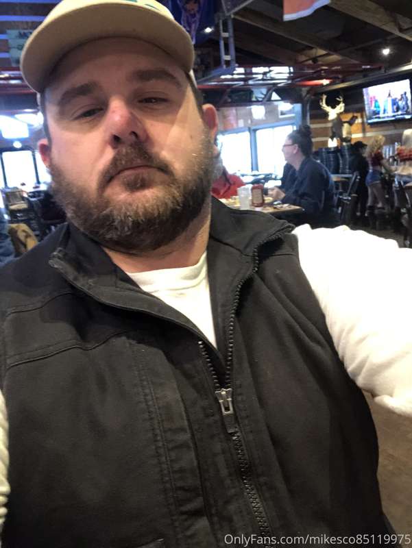 Bearded Chubby snuggle buddy for rent ladies don’t be cold g..