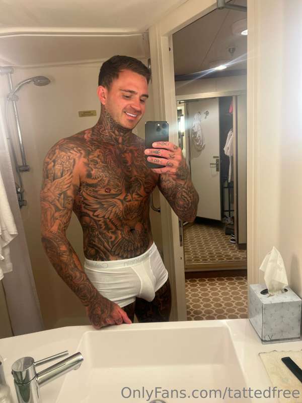 Go check out all my exclusive content over on @tattedg8