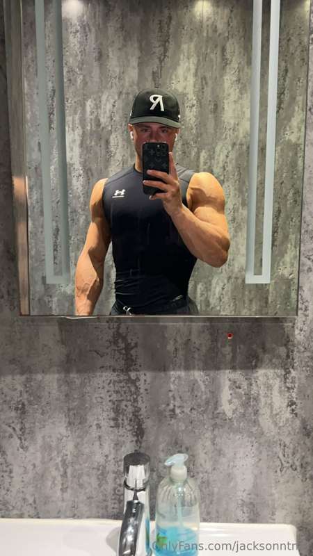 should we play a game?😉https://onlyfans.com/jacksonntm/c3