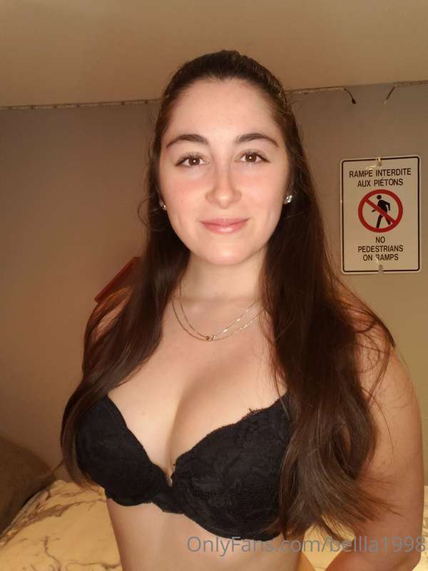 bellla1998