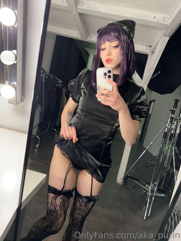 Hello Sweeties 💜

What would you say for a cute and spicy ph..