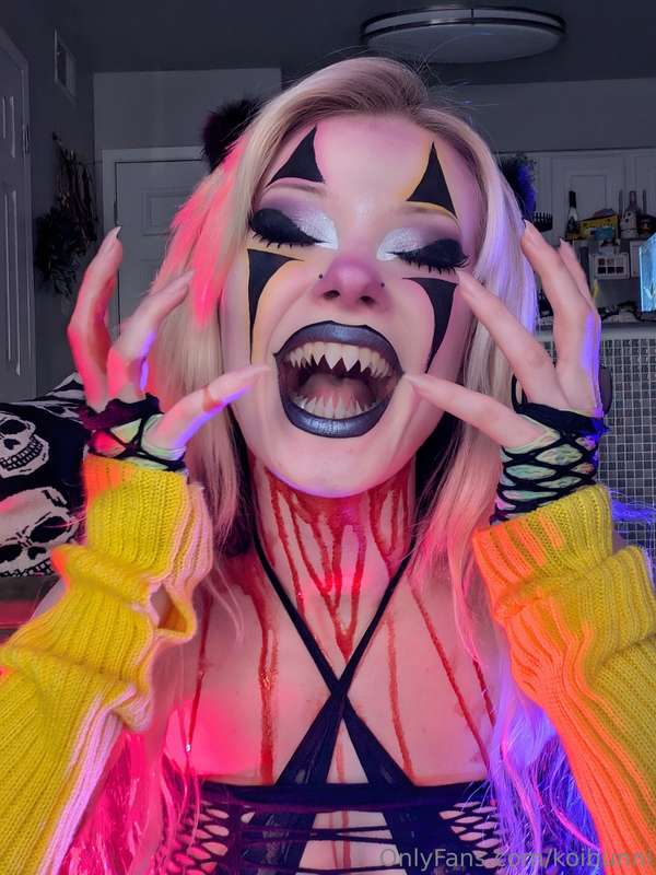 HAPPY HALLOWEEN 🫶🏼🤡🩸💞PLEASE STAY SAFE OUT THERE & HAVE FUN