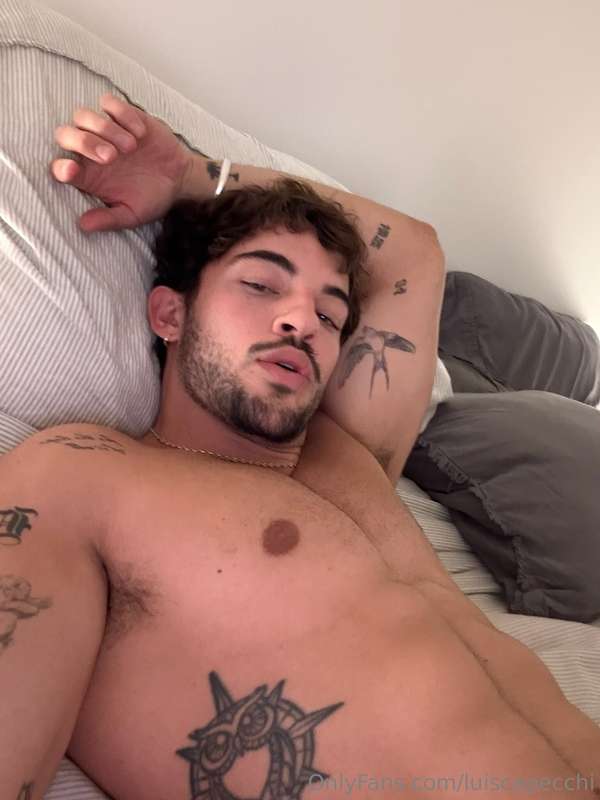 Morninggg who’s up? Gonna need someone to help me take care ..