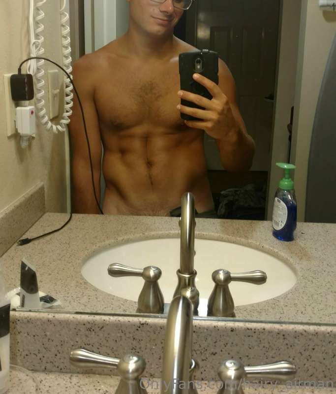 Hairy_Airman