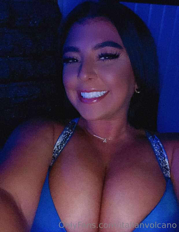 Happy Wednesday morning! Have a great day everyone! 💋