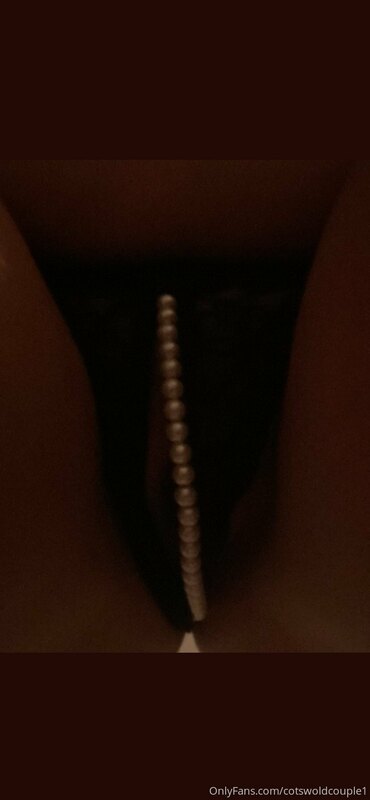 I do love the feel of pearls on my lips!! ??