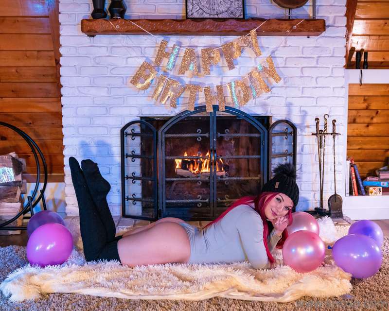 🎉 IT'S MY BIRTHDAY! 🎉 send me a birthday wish and I'll spoil..