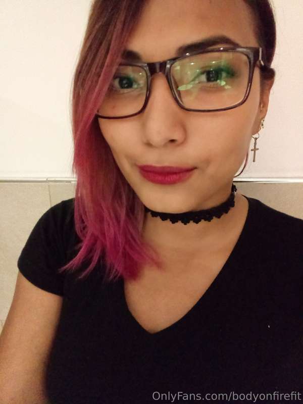 Remembering that once I used fuchsia hair. Do you like it?