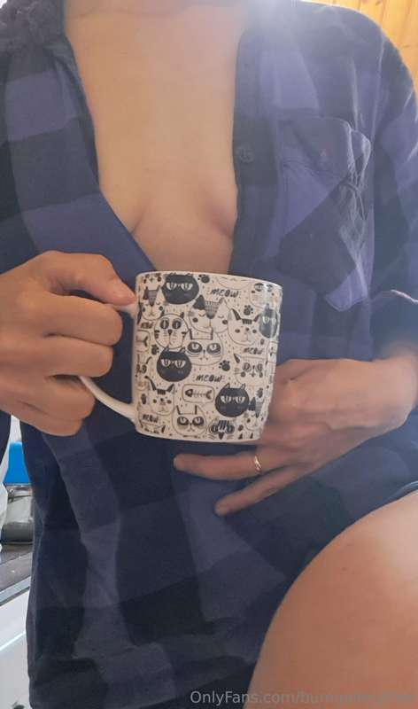 Huomenta pojat, täällä mirri käy jo kuumana☕️
Good morning g..
