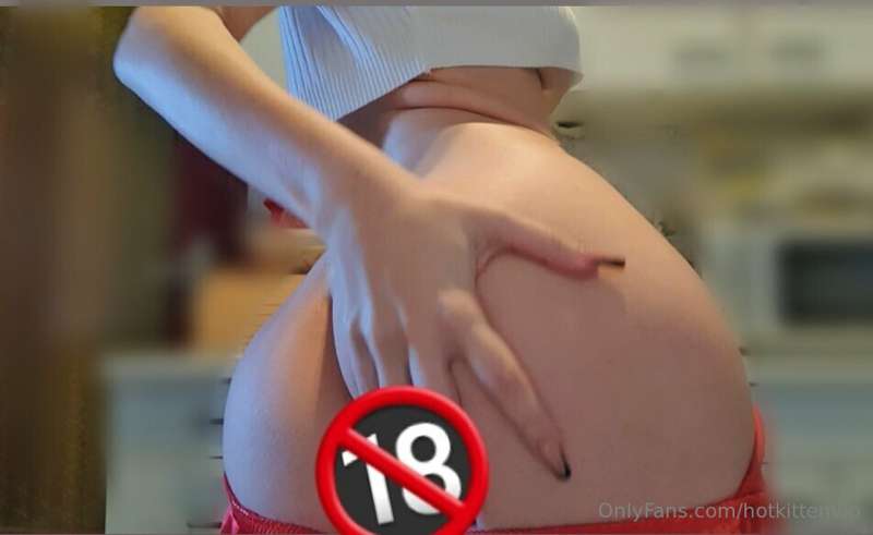 New Video Twerk and Tease on my main profile for super low p..