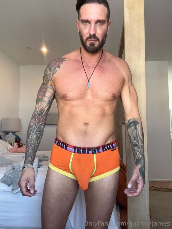 Say good morning to Daddy ....