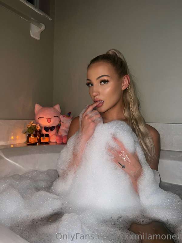 covered in bubbles, will u help me rinse it off?🤭