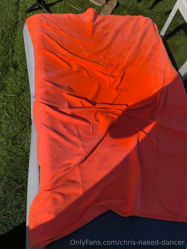 chris-naked-dancer