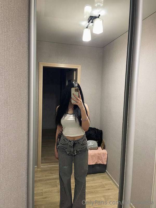 Just a selfie, just me, tell us about your plans for the eve..