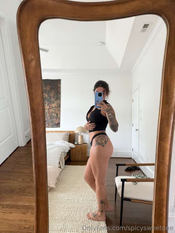 horny at home 👀😩