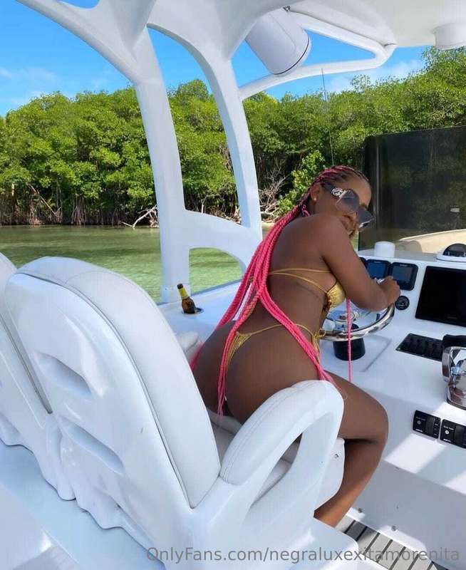 negraluxexitamorenita