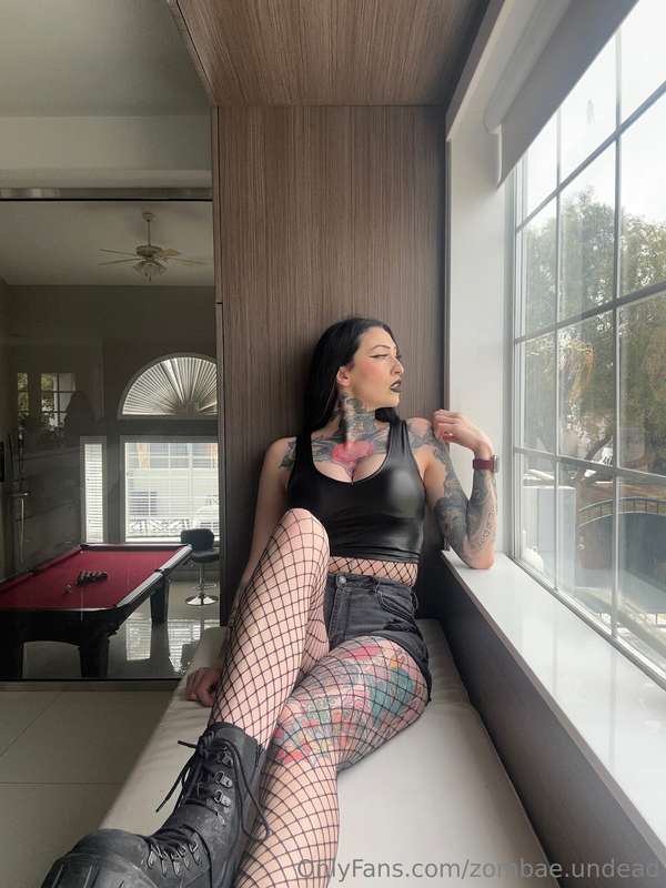 zombae.undead