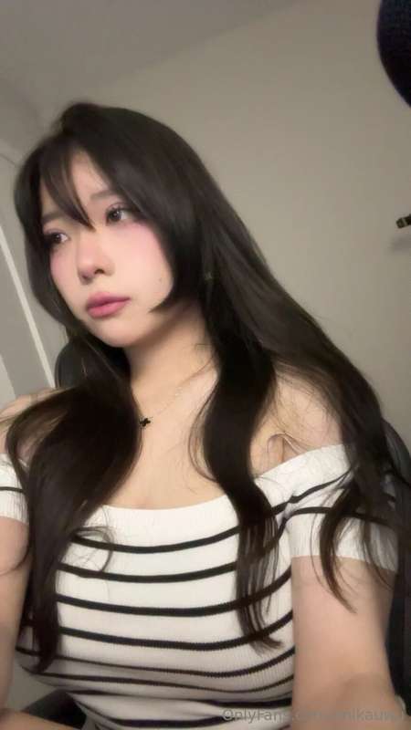 wondering why you're not in my dms T~T 