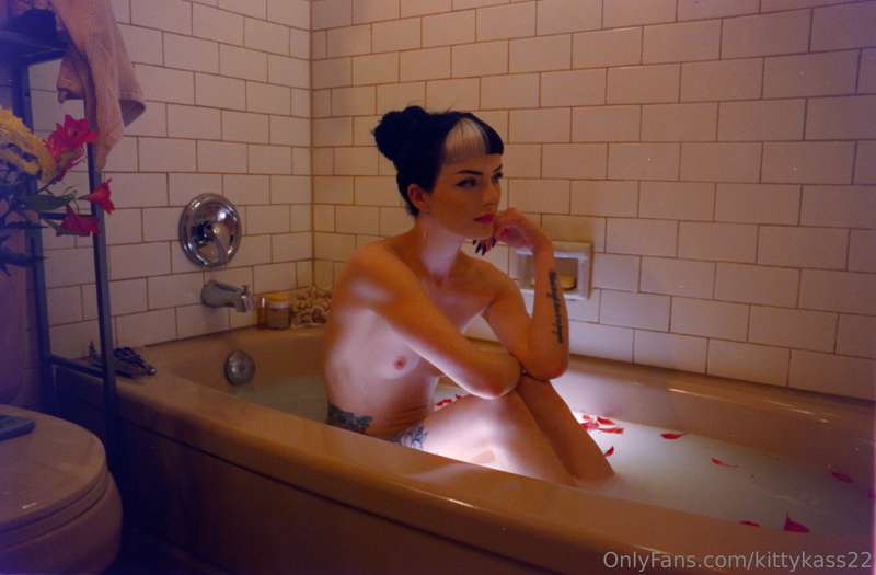 Film photos taken in a bath, so cuuute 🥰  (Still on vacation..