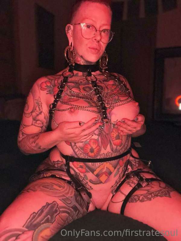 Cum all over my face or titties?!🍆💦💦