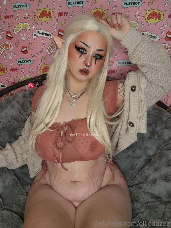 hope yall have been enjoying my bigger shoots :')