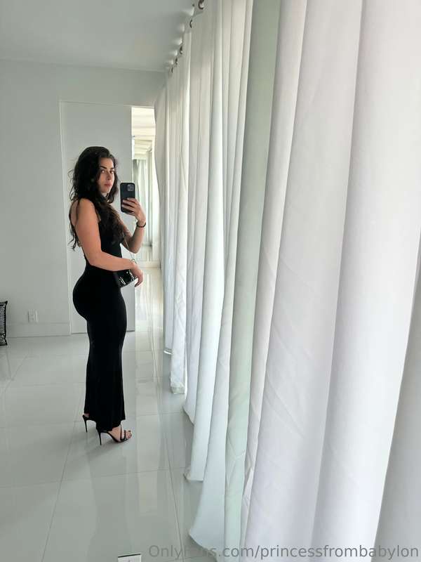 Hi 🖤