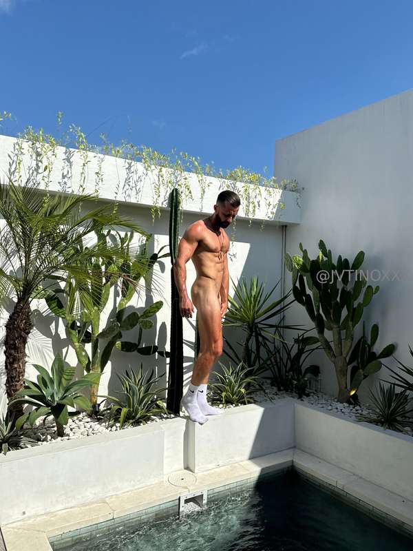 You’d crawl across this deck just for a taste, wouldn’t you?..