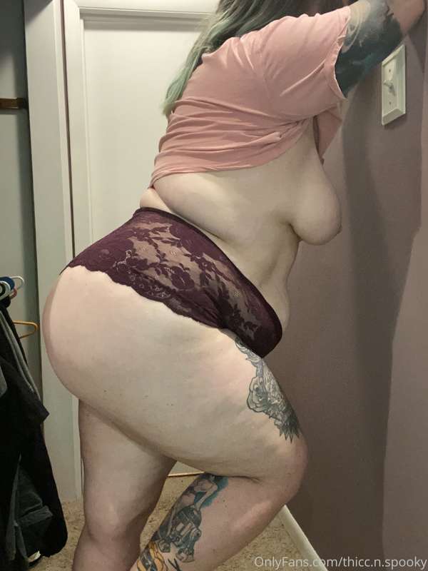 thicc.n.spooky