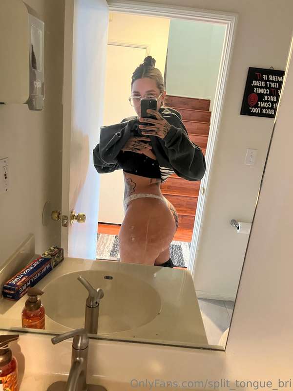 split_tongue_bri