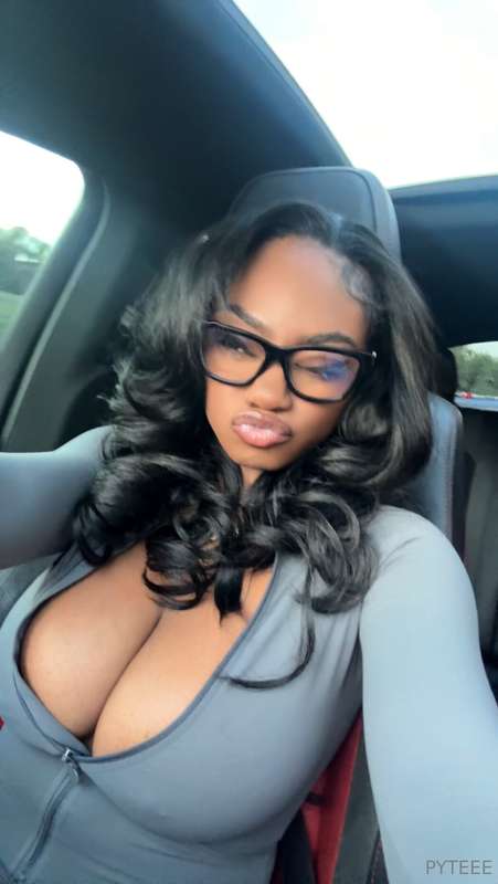 Something pretty to nut on 💦