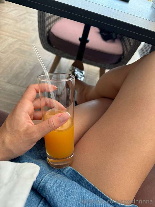 I want the warm days back and breakfast on the porch again🥰 ..