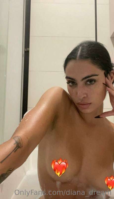 💖 @thecaligirl is ONLY 19💖she’s waiting to send you her FREE..
