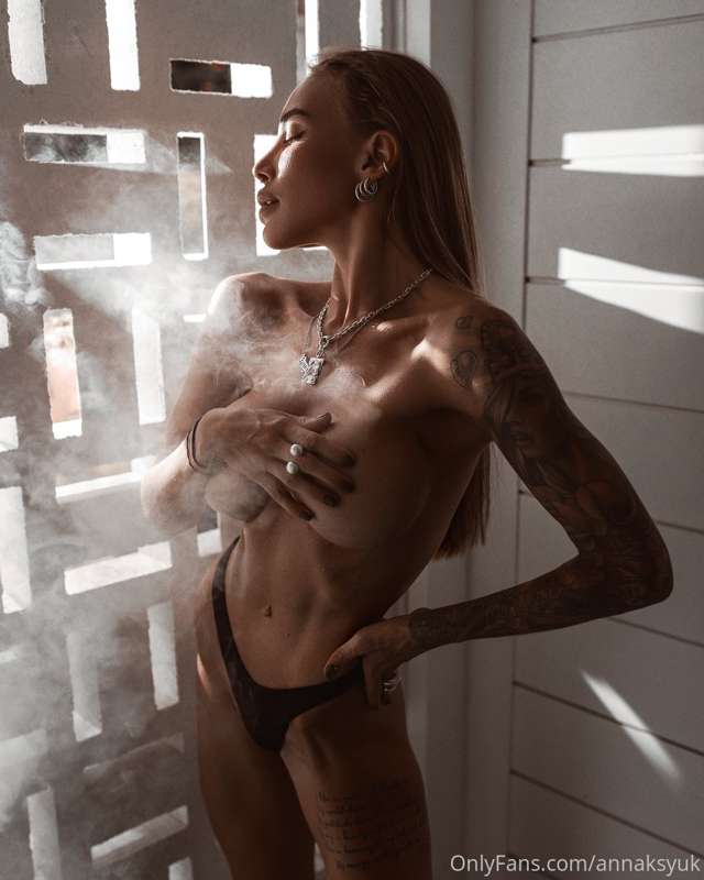 I want to hear you breathing hard in my ear today.🤤✨