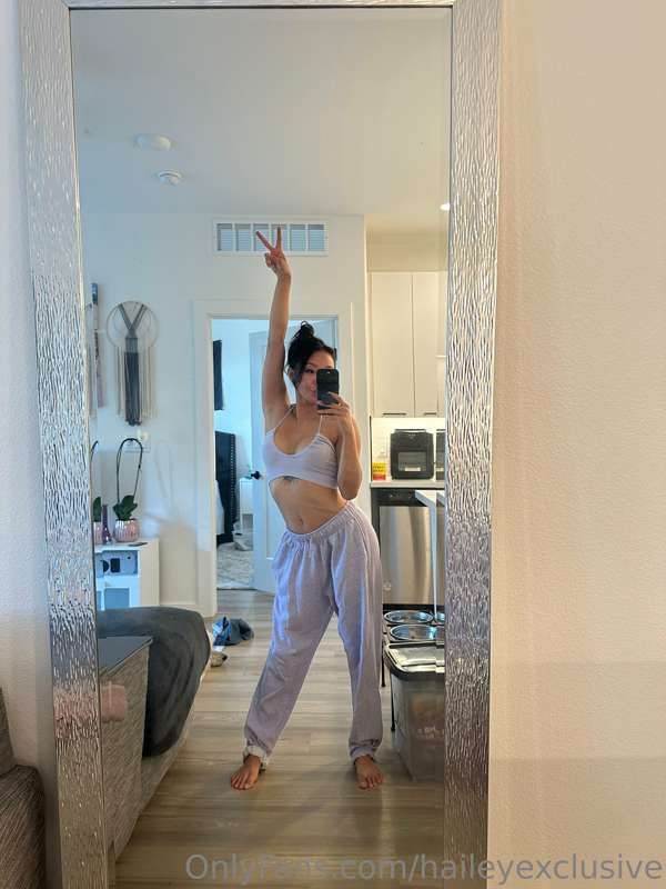 haileyexclusive image #1