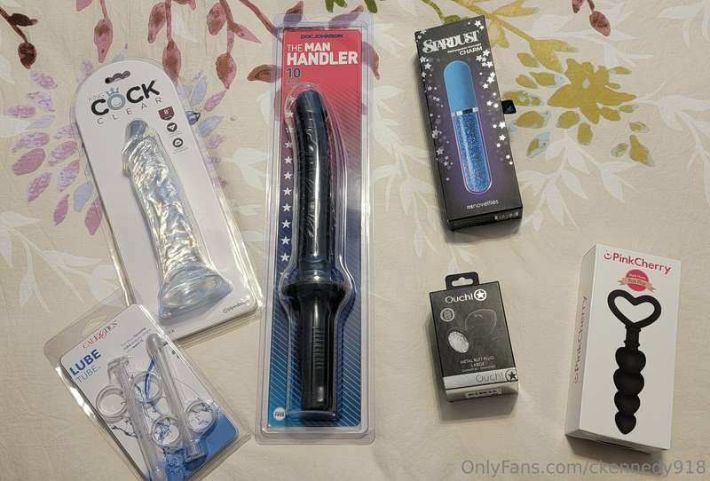 New toy shipment 😁  Which one should I play with first?🤔