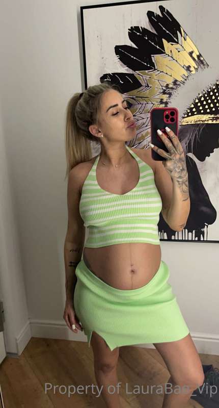 Get on my vip @laurabae_vip to see everything UNCENSORED and..