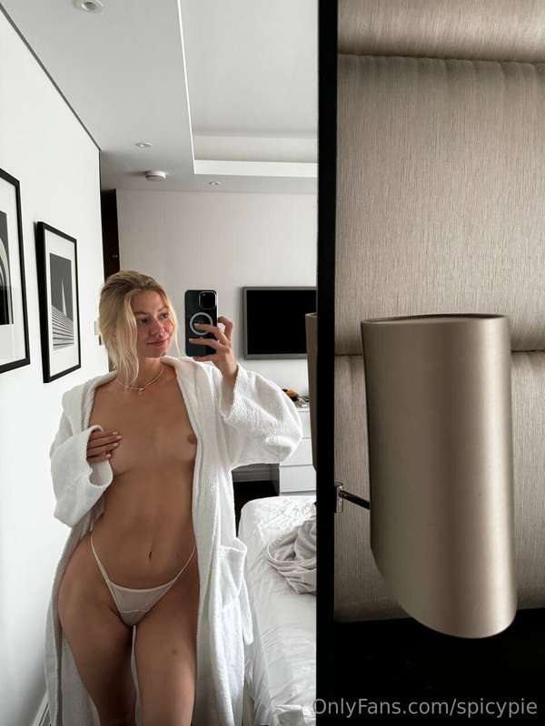 Morning should always start with my nude 😘 Don't you think?