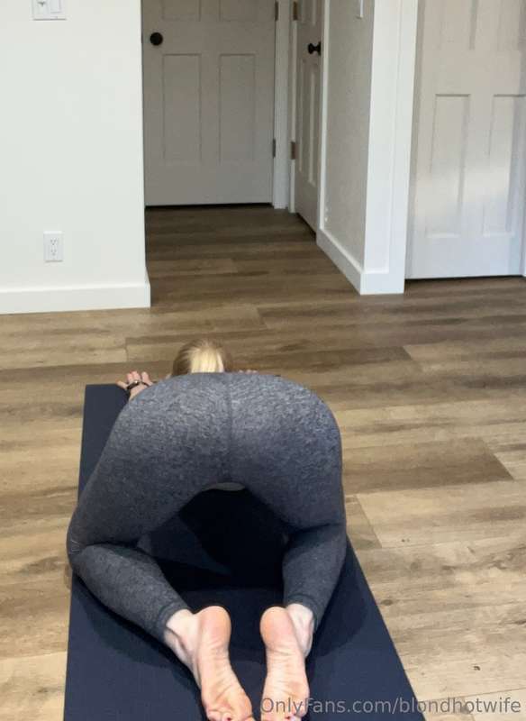 blondhotwife