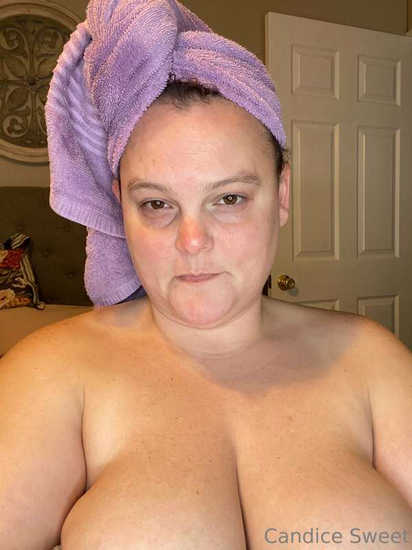 Imagine you are fucking my big ass boobs, where would you cu..