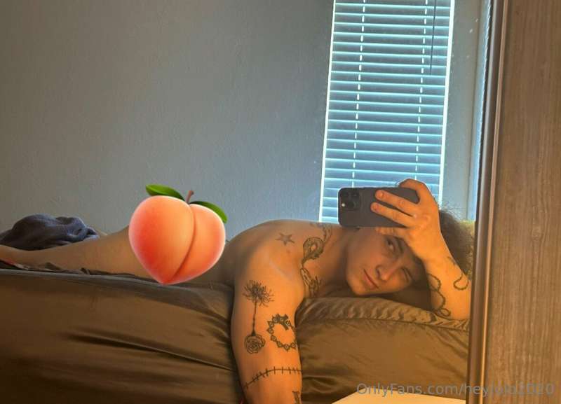 Do you mind massaging my ass 🍑💦😝...
 
My EXPLICIT VIP conten..