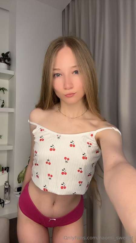 petite_naomii