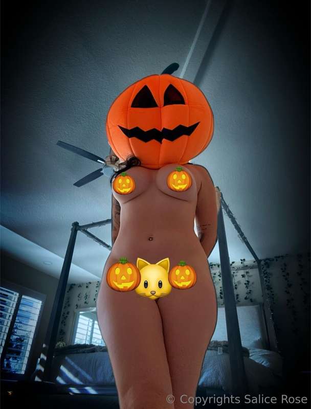 BOO!!👻🎃UNLOCK the DM I sent you to see me wearing ABSOLUTELY..