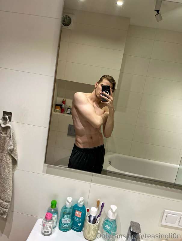 teasingli0n