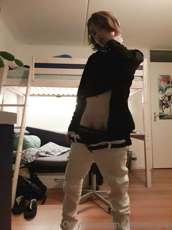 femboy_pfp image #16